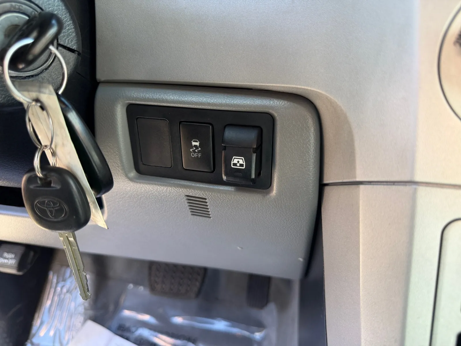 Toyota Tundra photo 25