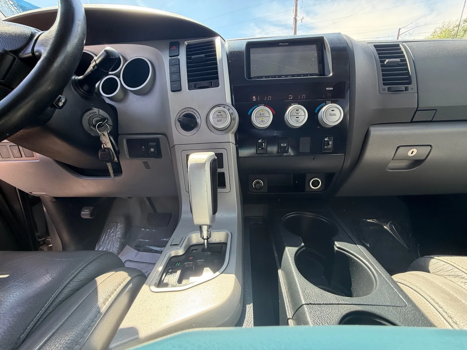 Toyota Tundra photo 15