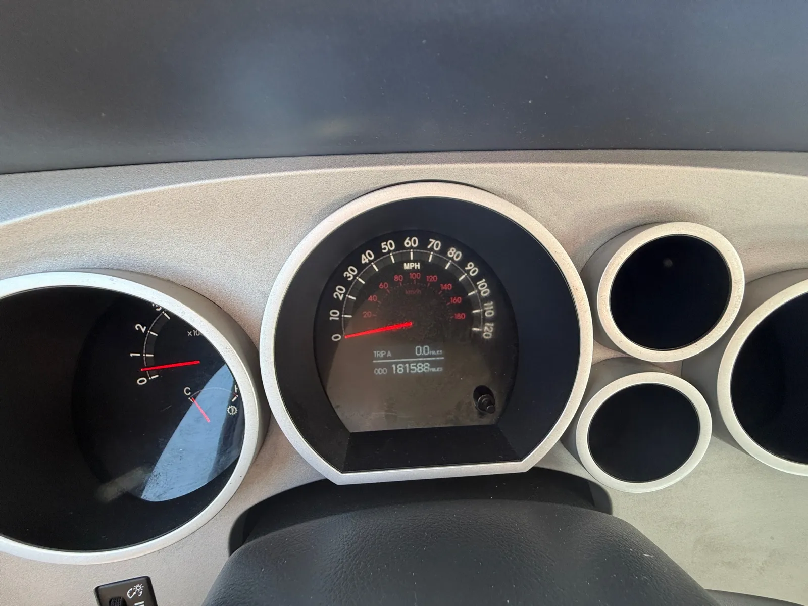 Toyota Tundra photo 14