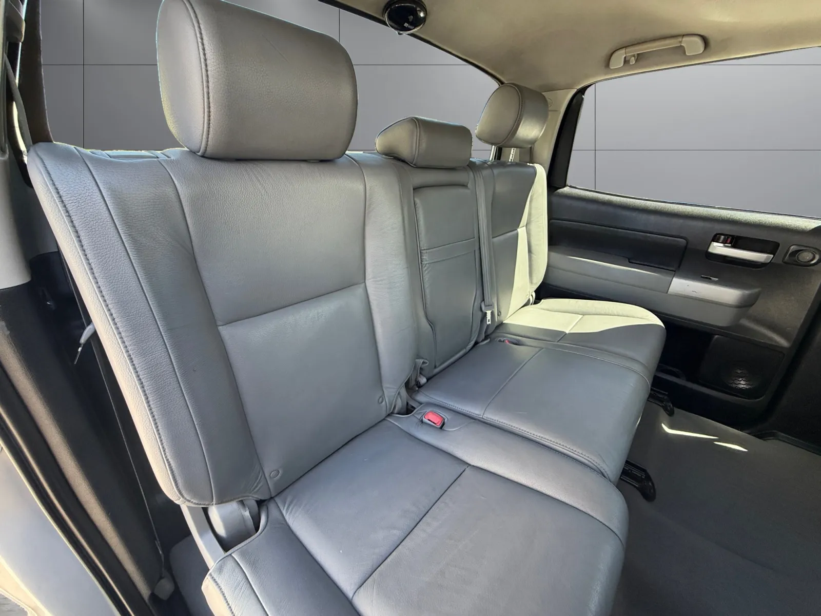 Toyota Tundra photo 18