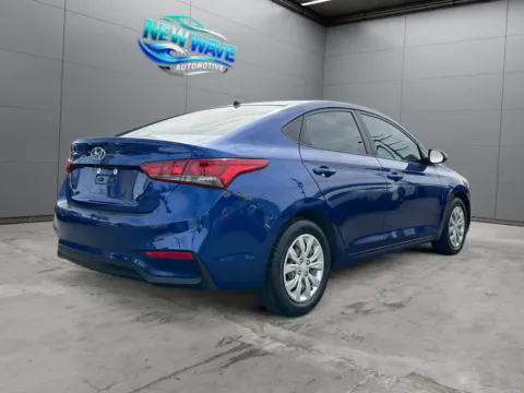More photos of 2022 Hyundai Accent SE at New Wave Automotive, CO