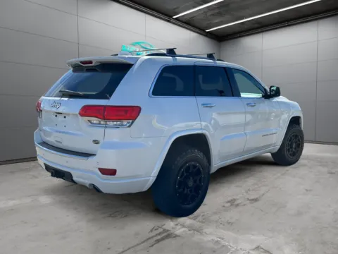 More photos of 2016 Jeep Grand Cherokee Overland at New Wave Automotive, CO