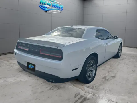 More photos of 2019 Dodge Challenger SXT at New Wave Automotive, CO
