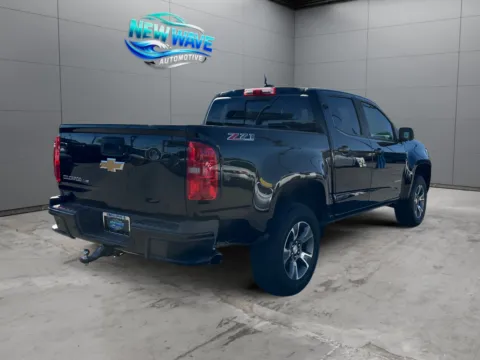 More photos of 2020 Chevrolet Colorado 4WD Crew Cab Short Box Z71 at New Wave Automotive, CO