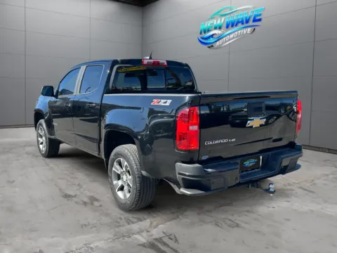Another view of 2020 Chevrolet Colorado 4WD Crew Cab Short Box Z71 for sale in Denver, CO at New Wave Automotive