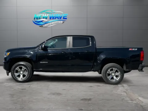 Photos of 2020 Chevrolet Colorado 4WD Crew Cab Short Box Z71 for sale in Denver, CO at New Wave Automotive
