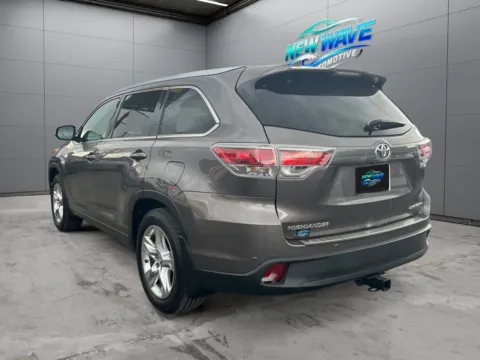 Another view of 2016 Toyota Highlander Limited Platinum V6 for sale in Denver, CO at New Wave Automotive