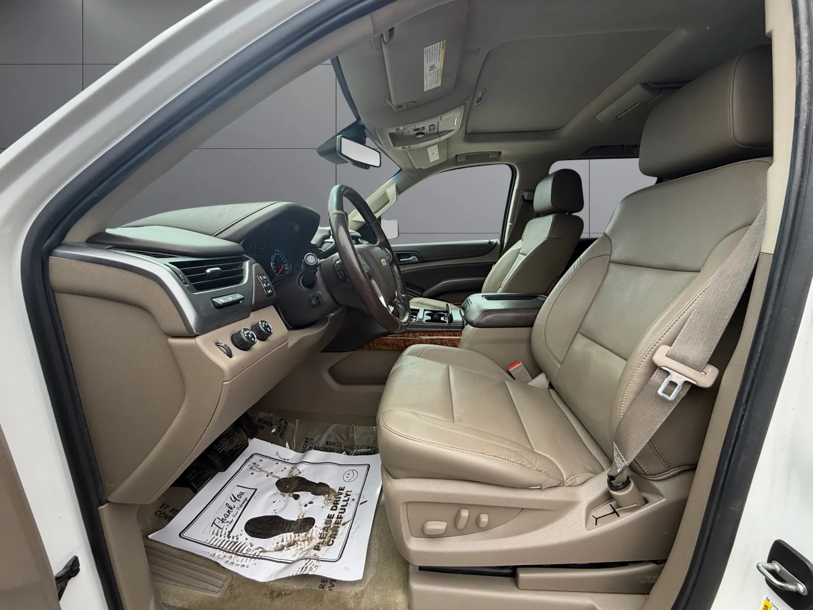 2016 Chevrolet Suburban LTZ - Photo 10