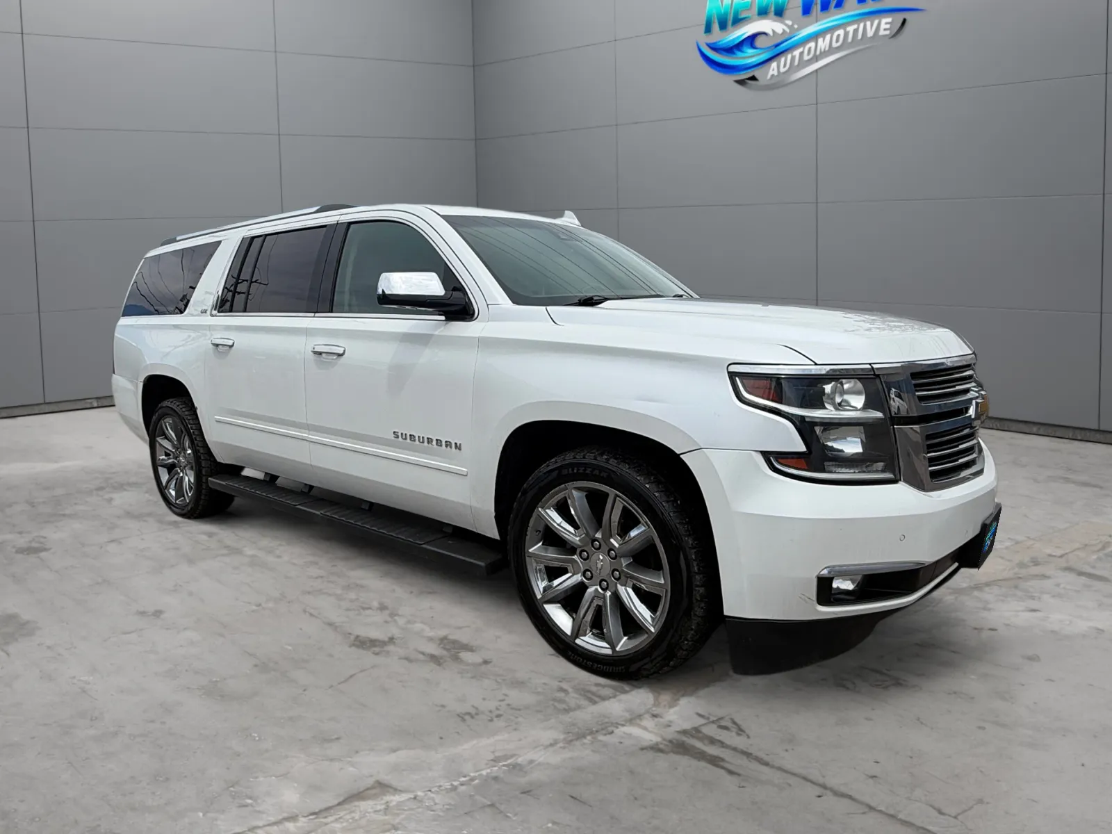 2016 Chevrolet Suburban LTZ - Photo 7