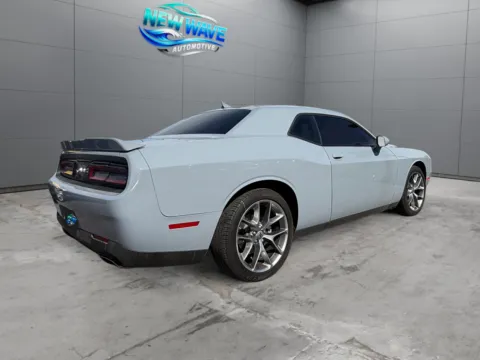 More photos of 2022 Dodge Challenger SXT at New Wave Automotive, CO