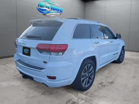 More photos of 2017 Jeep Grand Cherokee Overland 4x4 at New Wave Automotive, CO