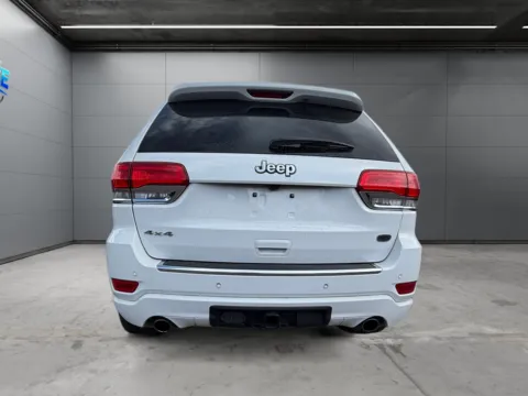 More photos of 2017 Jeep Grand Cherokee Overland 4x4 at New Wave Automotive, CO