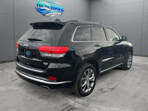 More photos of 2019 Jeep Grand Cherokee Summit 4x4 at New Wave Automotive, CO