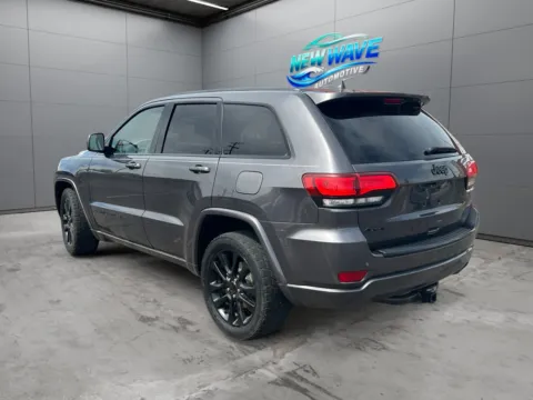 Another view of 2017 Jeep Grand Cherokee Altitude 4x4 for sale in Denver, CO at New Wave Automotive