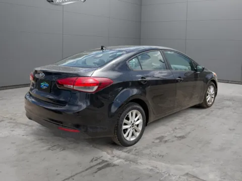 More photos of 2017 Kia Forte LX at New Wave Automotive, CO