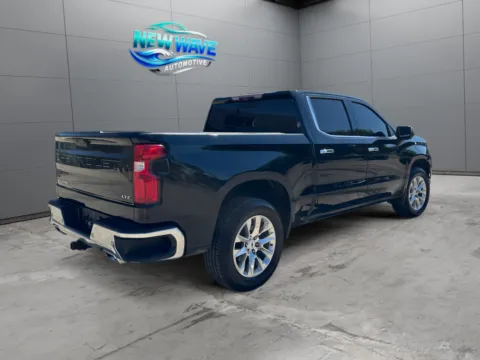 More photos of 2021 Chevrolet Silverado 1500 4WD Crew Cab Short Bed LTZ at New Wave Automotive, CO