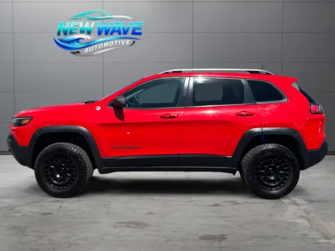 Photos of 2019 Jeep Cherokee Trailhawk 4x4 for sale in Denver, CO at New Wave Automotive