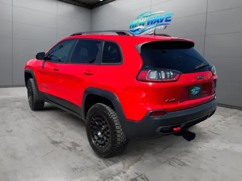 Another view of 2019 Jeep Cherokee Trailhawk 4x4 for sale in Denver, CO at New Wave Automotive