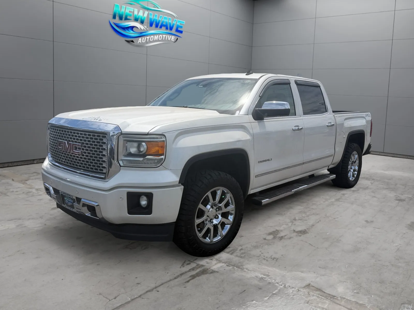 2014 GMC Sierra 4WD Crew Cab Short Box's photo