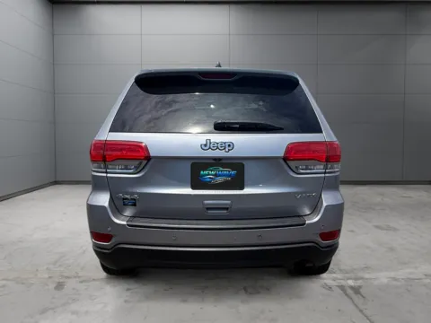 More photos of 2018 Jeep Grand Cherokee Laredo E 4x4 at New Wave Automotive, CO