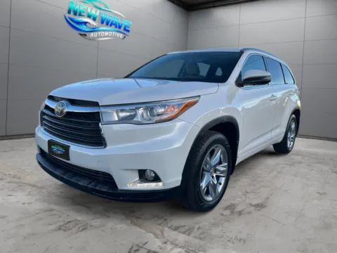 White 2014 Toyota Highlander Limited Platinum V6 for sale in Denver, CO