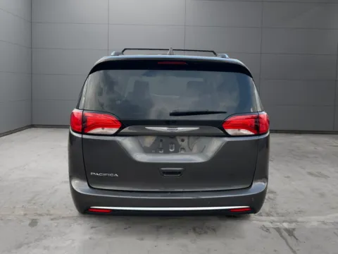 More photos of 2020 Chrysler Pacifica Touring L at New Wave Automotive, CO