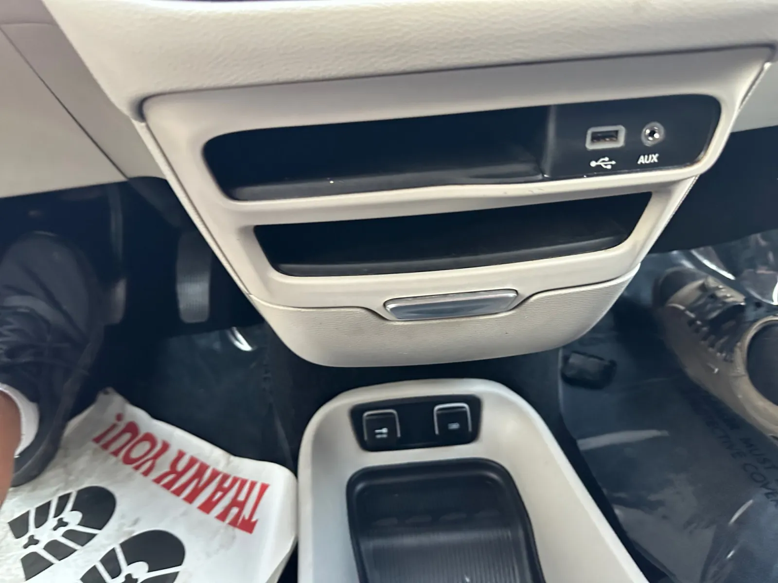 Chrysler Pacifica photo 23