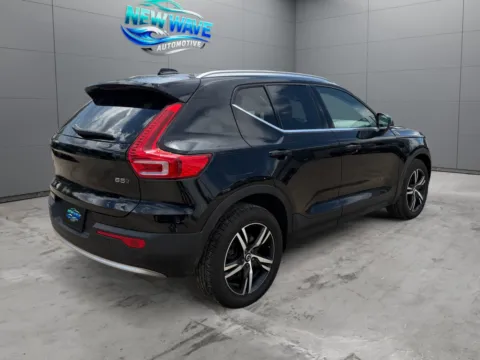 More photos of 2023 Volvo XC40 B5 Plus Bright Theme at New Wave Automotive, CO