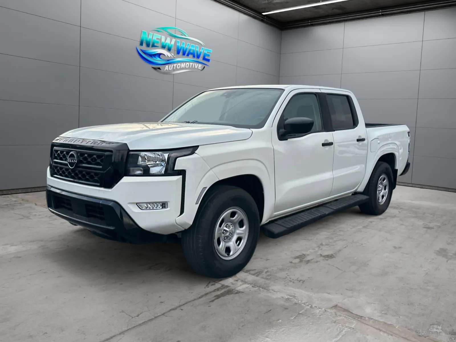 White 2022 Nissan Frontier Crew Cab S 4x2 for sale in Denver, CO
