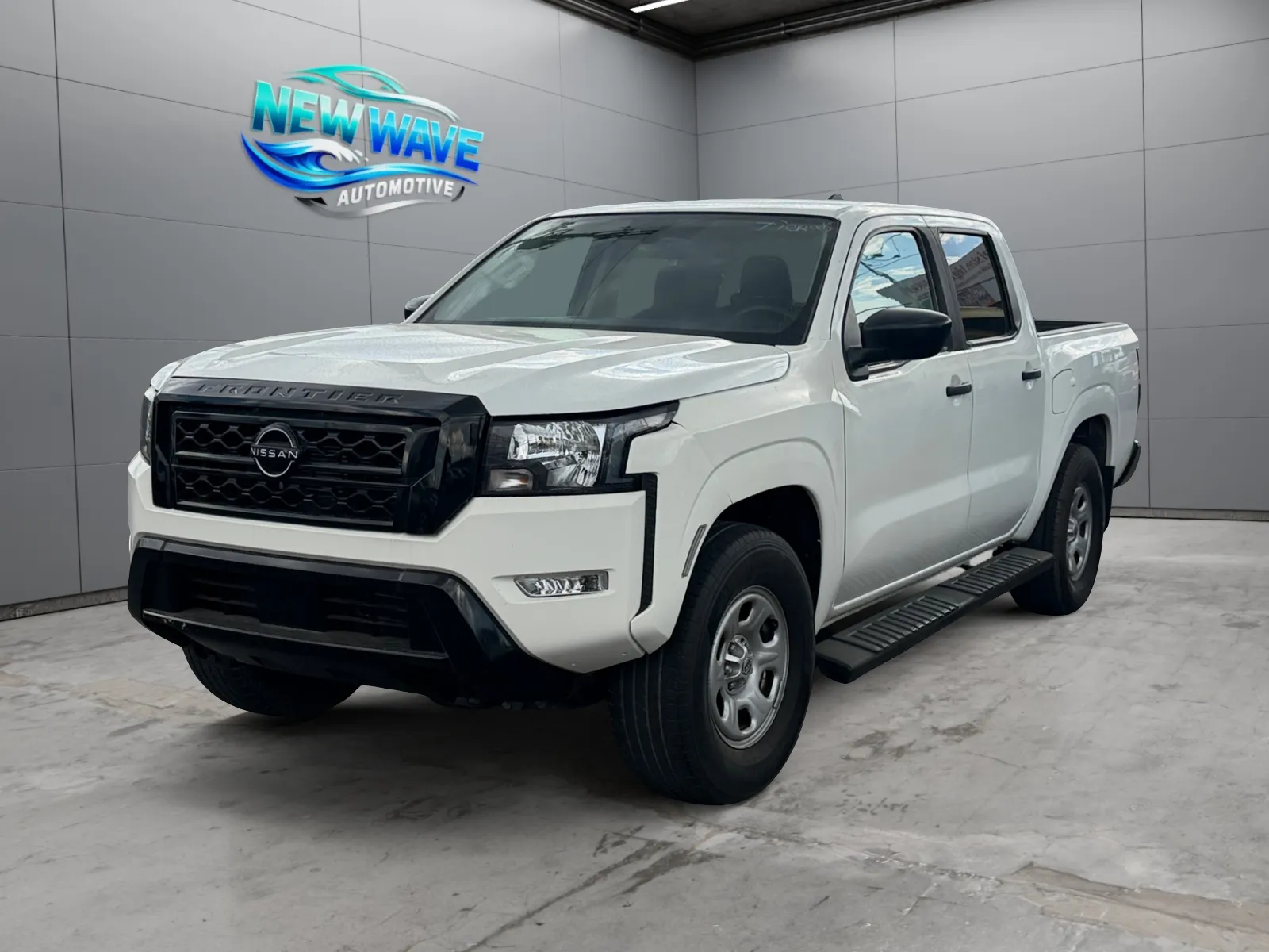White 2022 Nissan Frontier Crew Cab S 4x2 for sale in Denver, CO