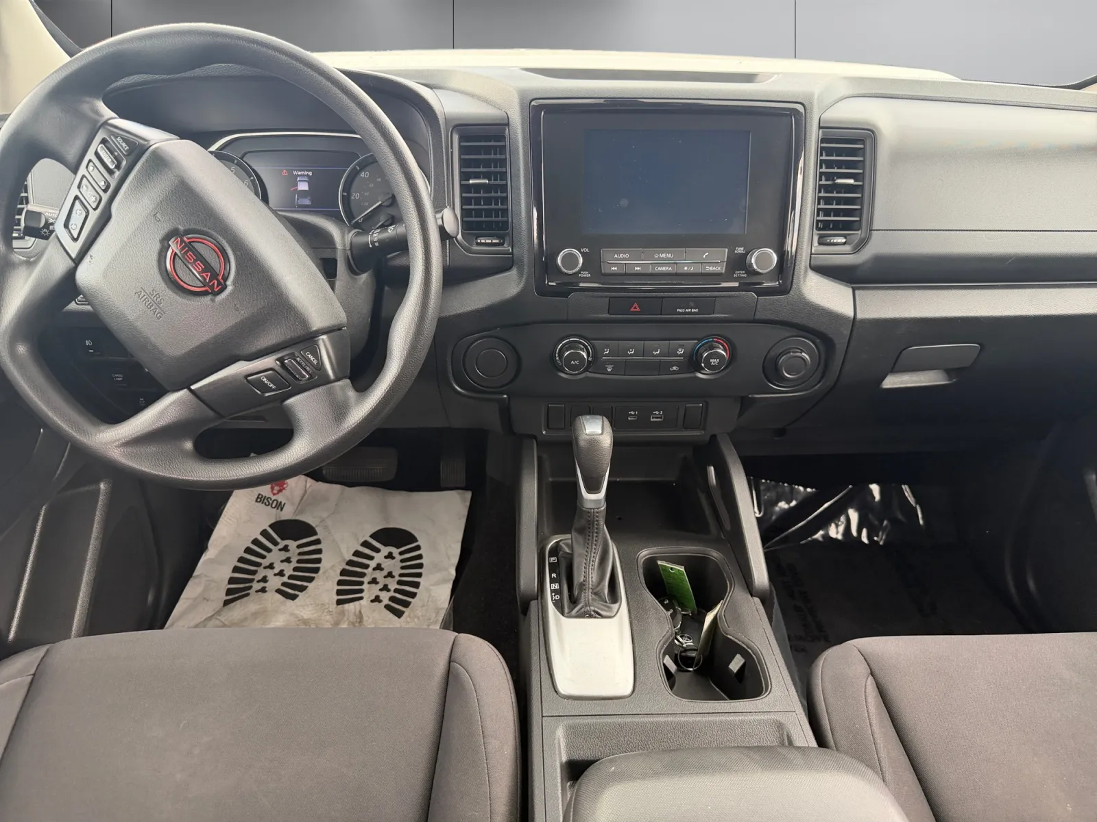 Nissan Frontier photo 12