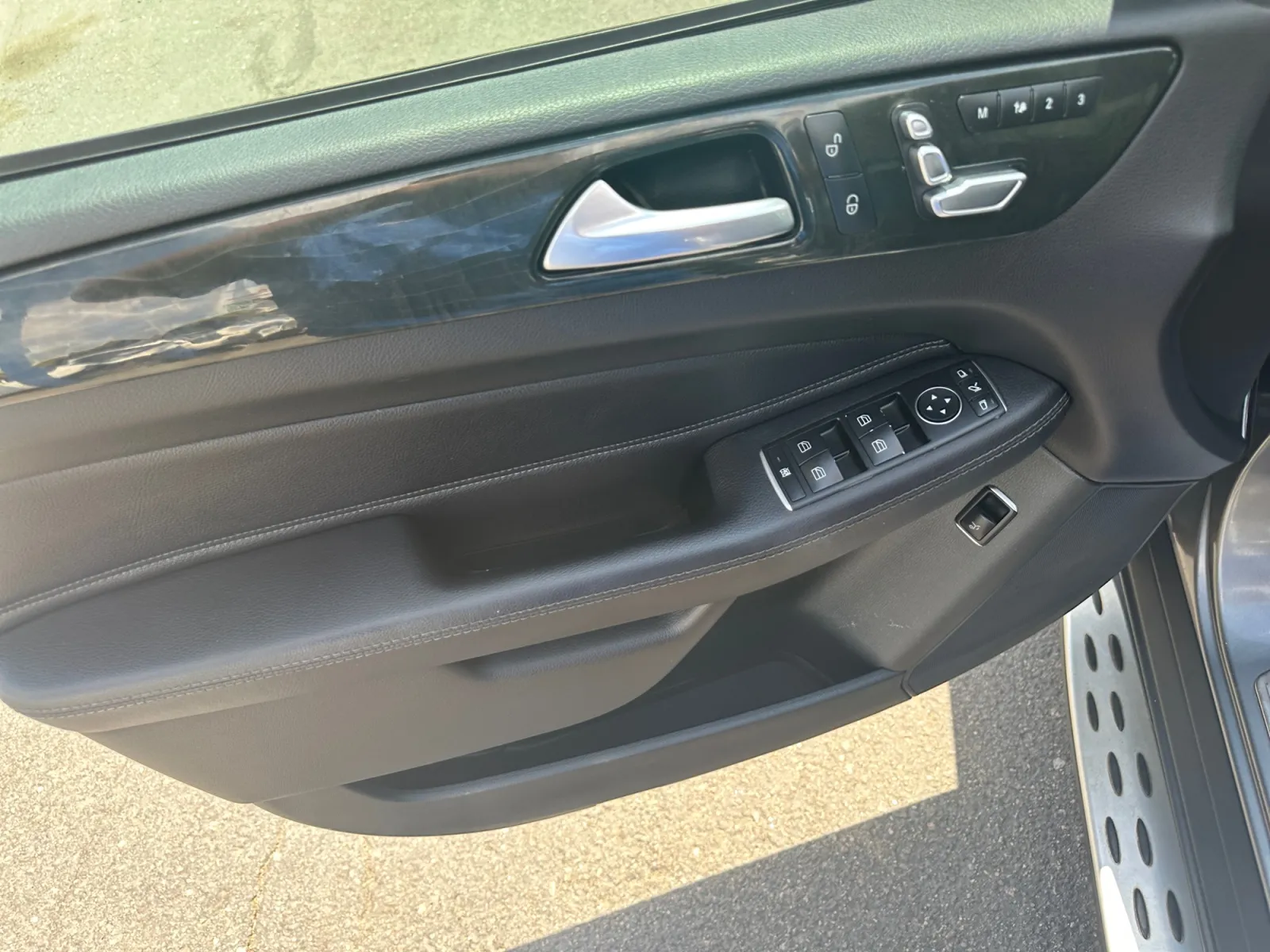 Mercedes-Benz GLS 450 photo 11