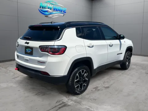 More photos of 2020 Jeep Compass Trailhawk 4x4 at New Wave Automotive, CO