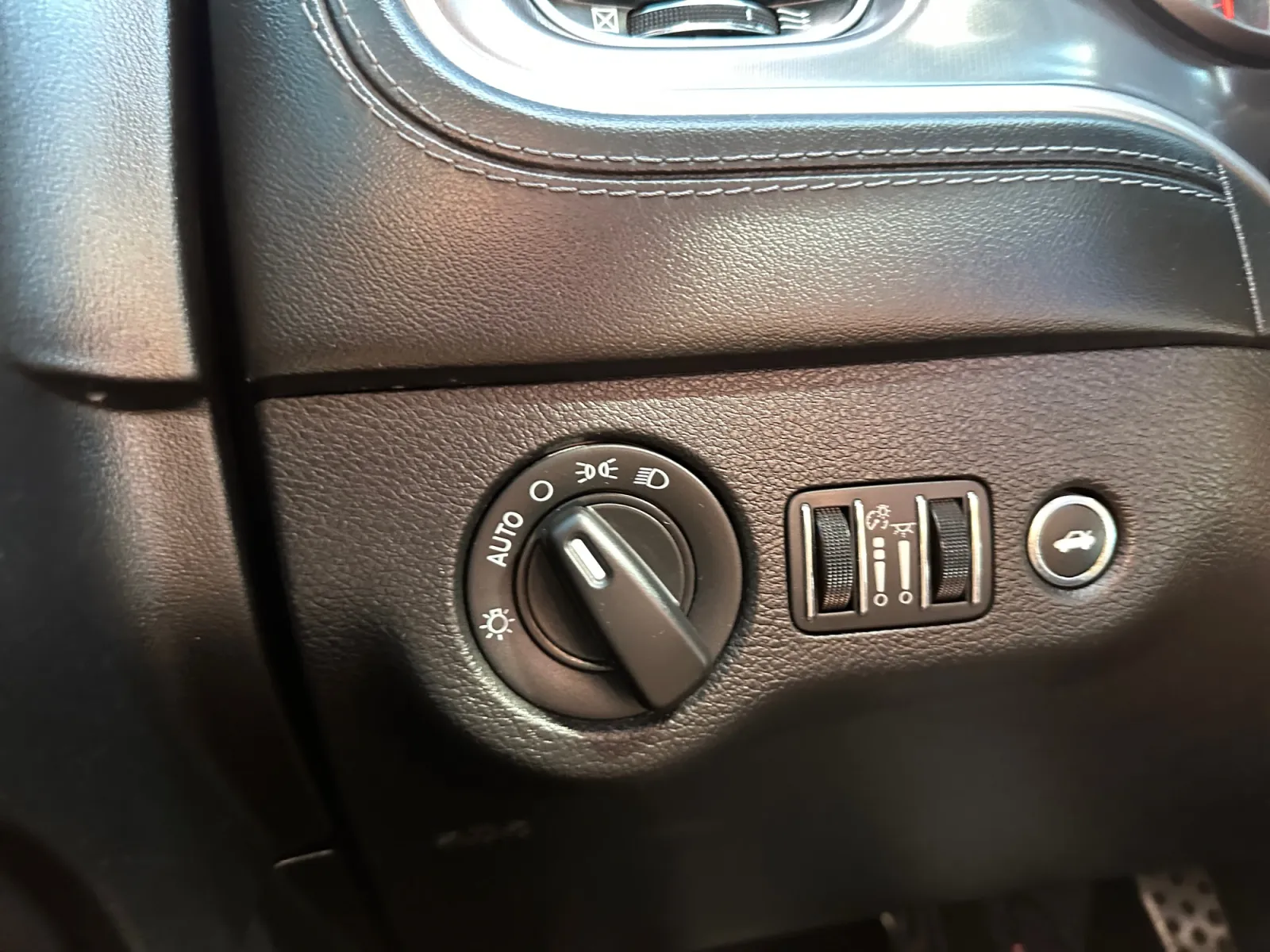 Dodge Charger photo 23