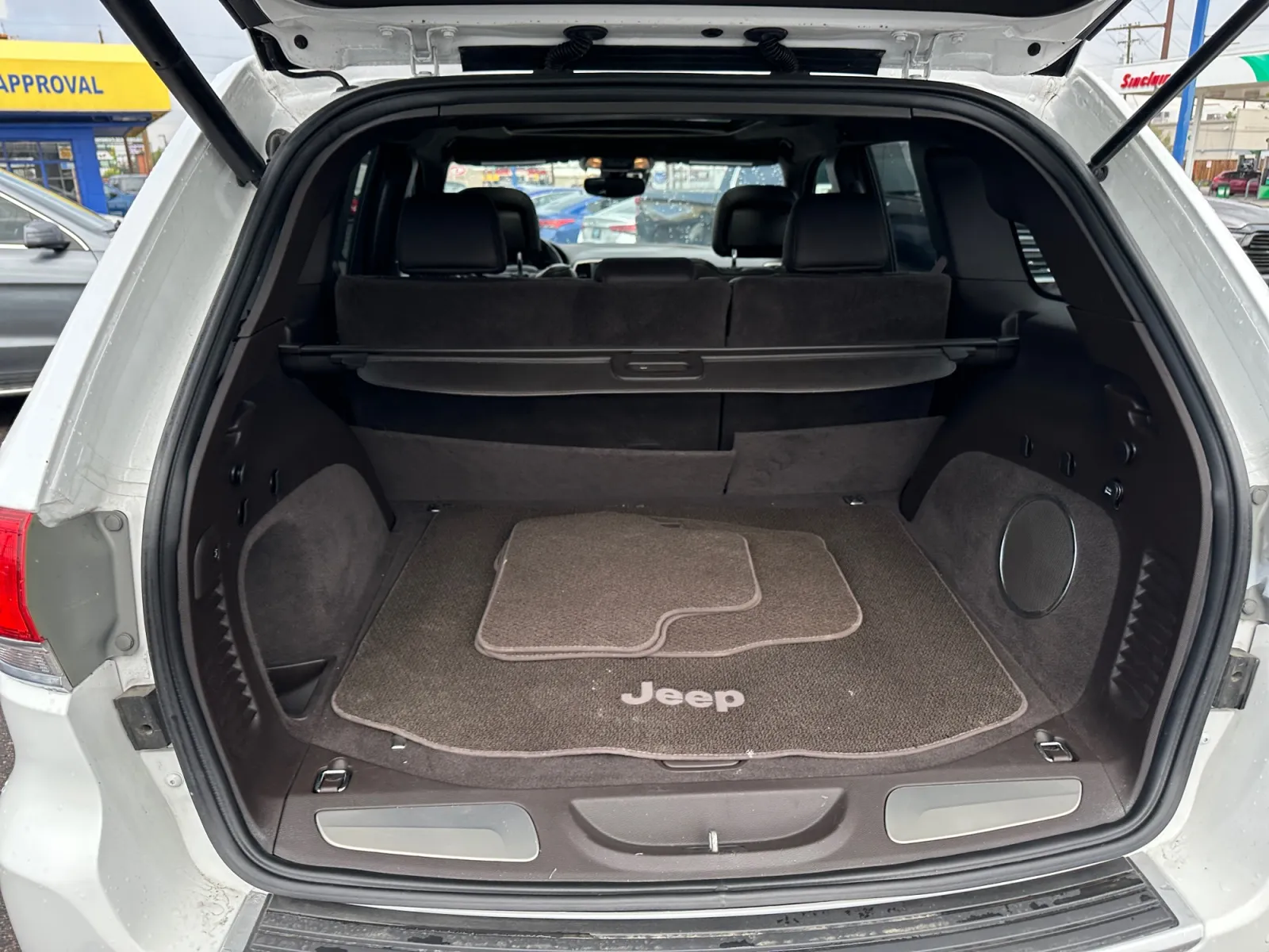 Jeep Grand Cherokee photo 19