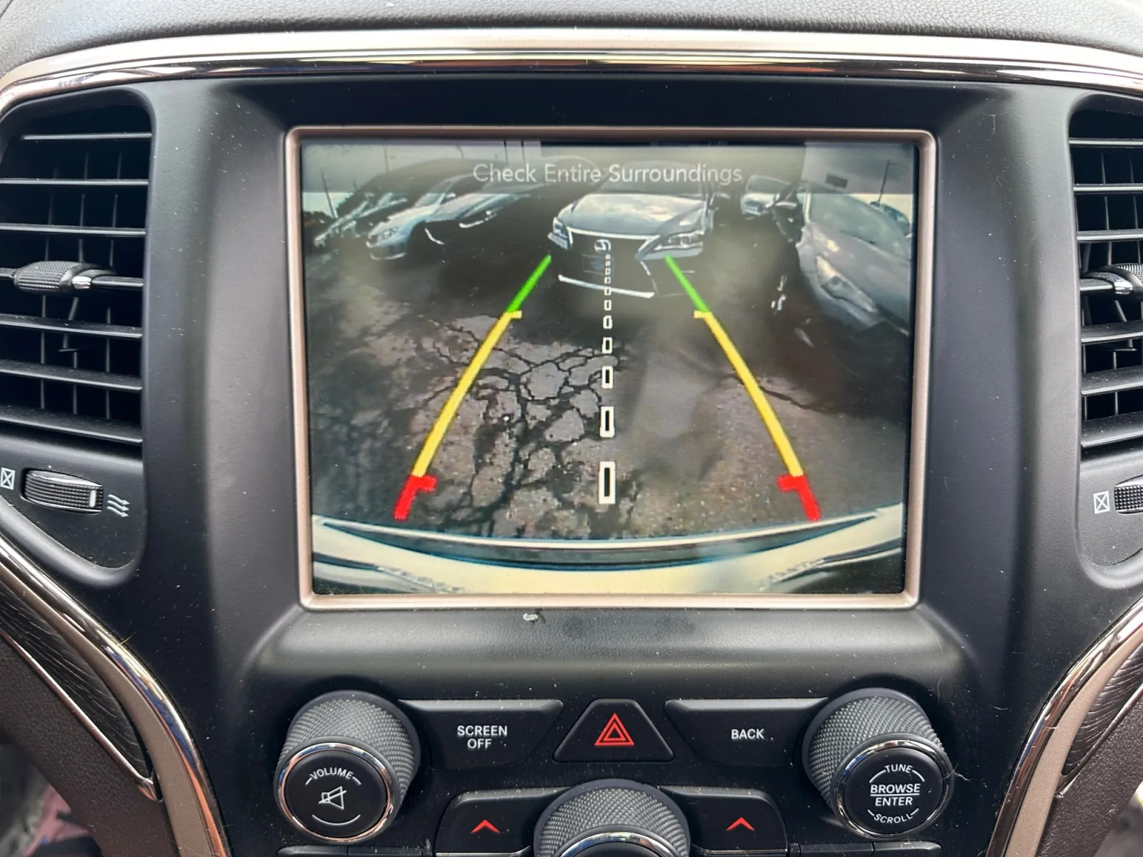 Jeep Grand Cherokee photo 21
