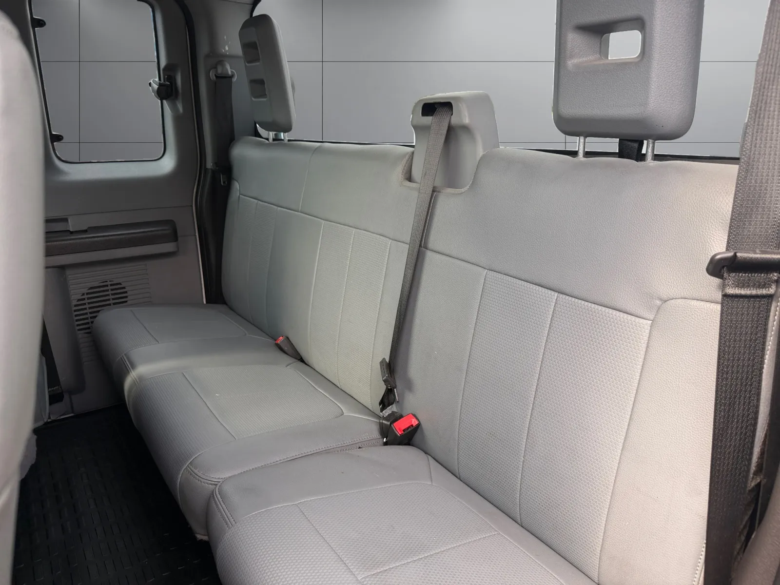 Ford F-350 photo 16