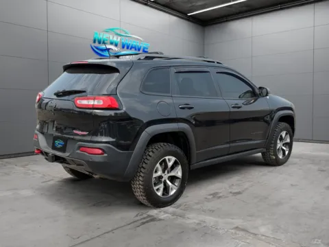 More photos of 2015 Jeep Cherokee Trailhawk at New Wave Automotive, CO