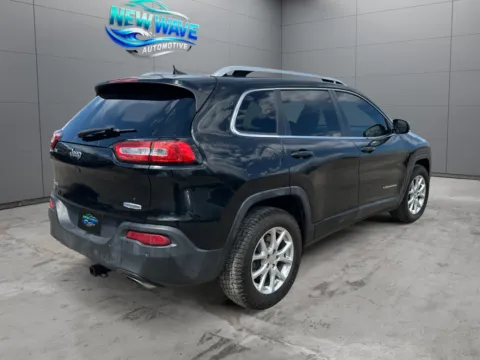 More photos of 2017 Jeep Cherokee Latitude at New Wave Automotive, CO