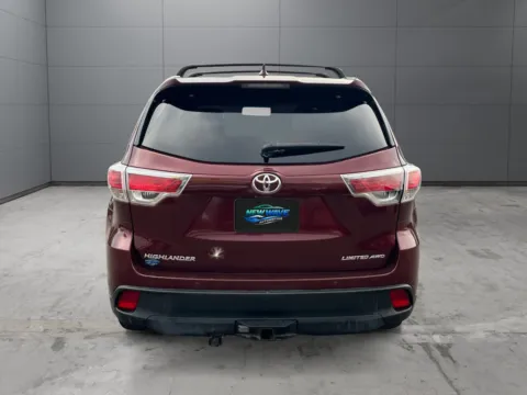More photos of 2015 Toyota Highlander Limited V6 at New Wave Automotive, CO