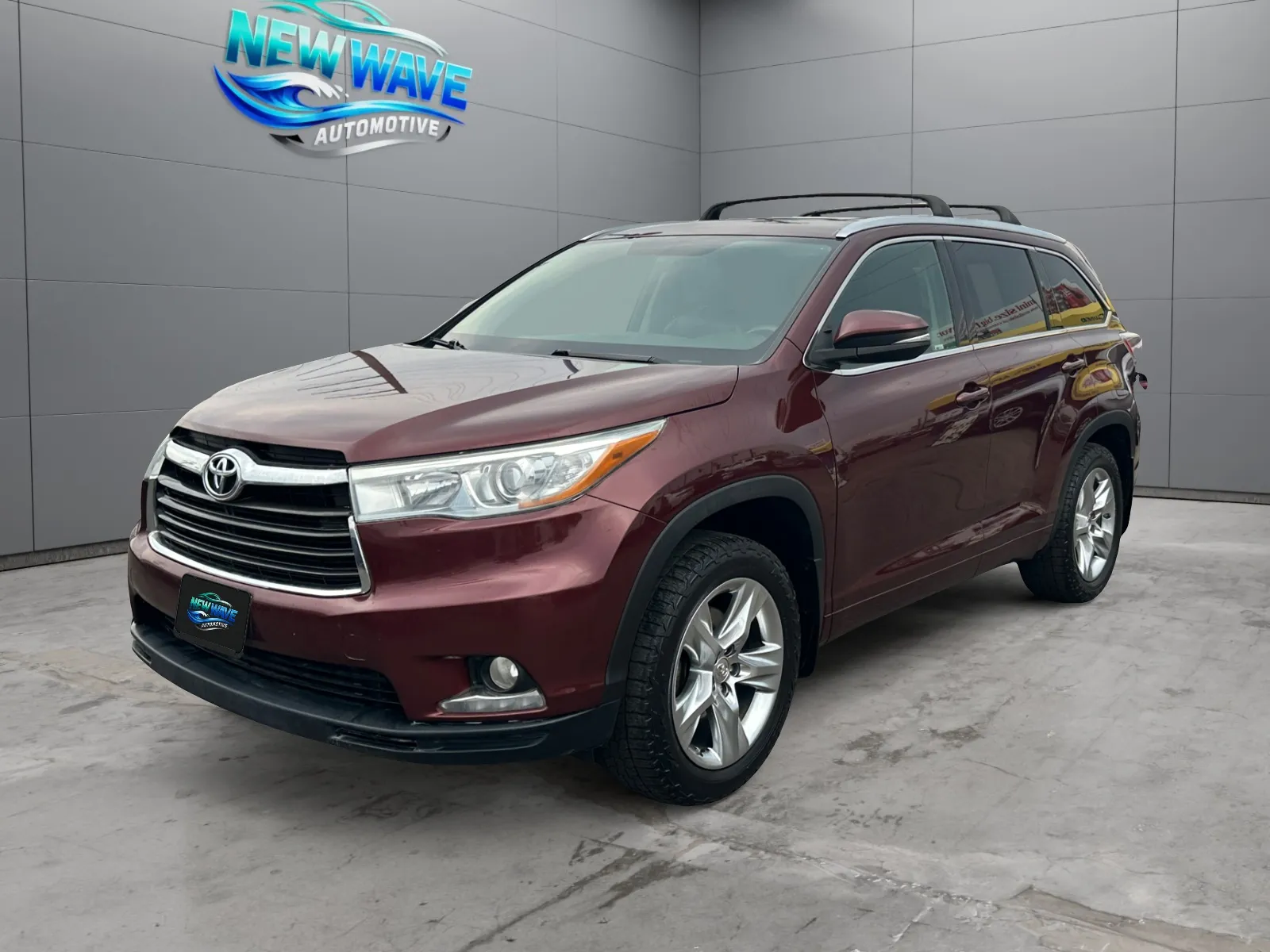 Red 2015 Toyota Highlander Limited V6 for sale in Denver, CO