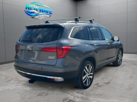 More photos of 2017 Honda Pilot Touring at New Wave Automotive, CO