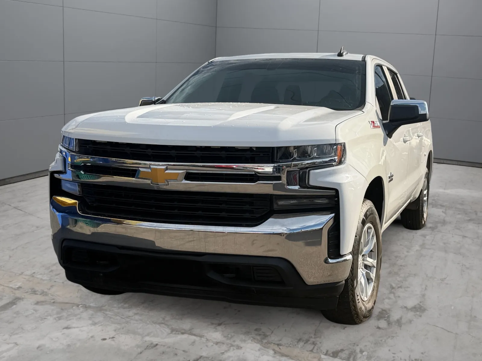 White 2019 Chevrolet Silverado 1500 LT for sale in Denver, CO