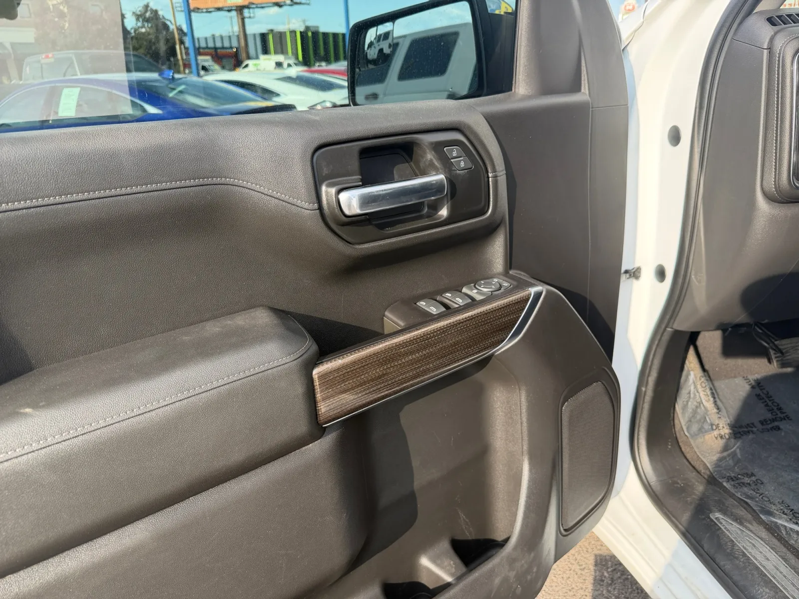 Chevrolet Silverado photo 11