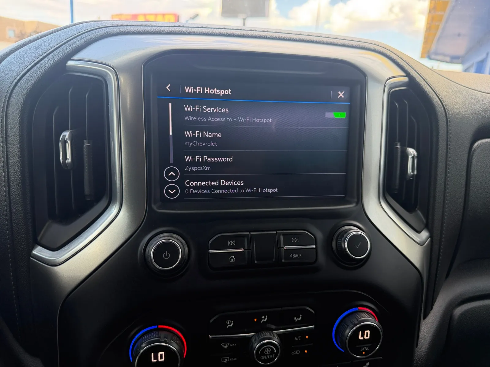 Chevrolet Silverado photo 21