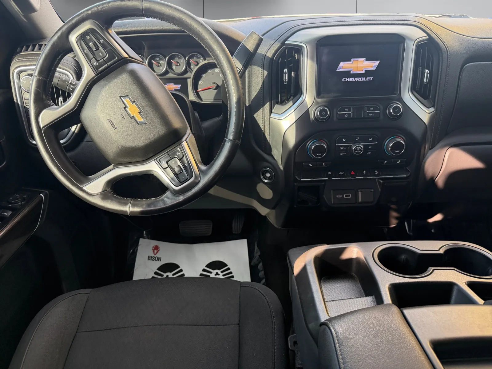 Chevrolet Silverado photo 12