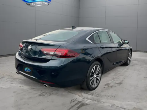 More photos of 2018 Buick Regal Sportback Essence at New Wave Automotive, CO