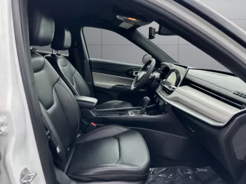 More photos of 2025 Jeep Compass Limited 4x4 at New Wave Automotive, CO