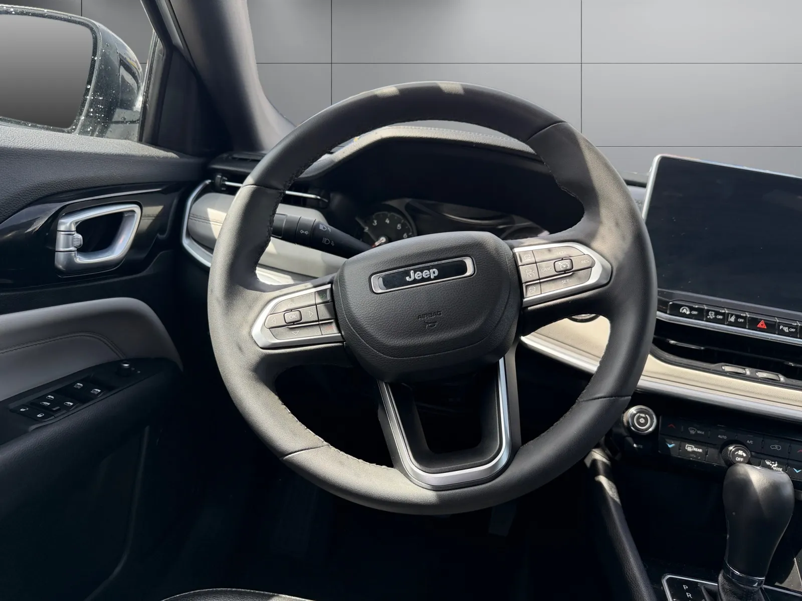 Jeep Compass photo 13