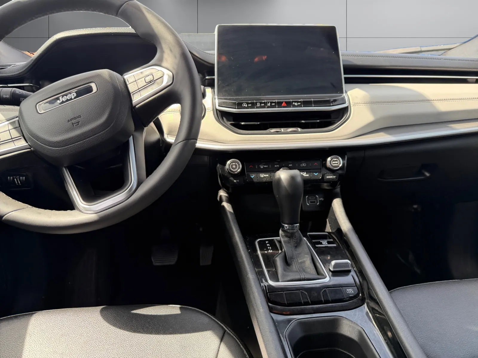 Jeep Compass photo 12